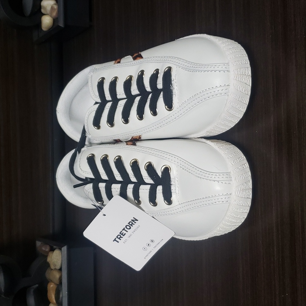 NWT Tretorn Leopard Sneakers - Picture 2 of 15